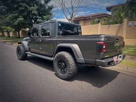 Rear right side view of 2020 Jeep Gladiator Overland