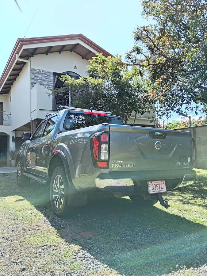 Rear right side view of 2016 Nissan Frontier XE 4X4 MT